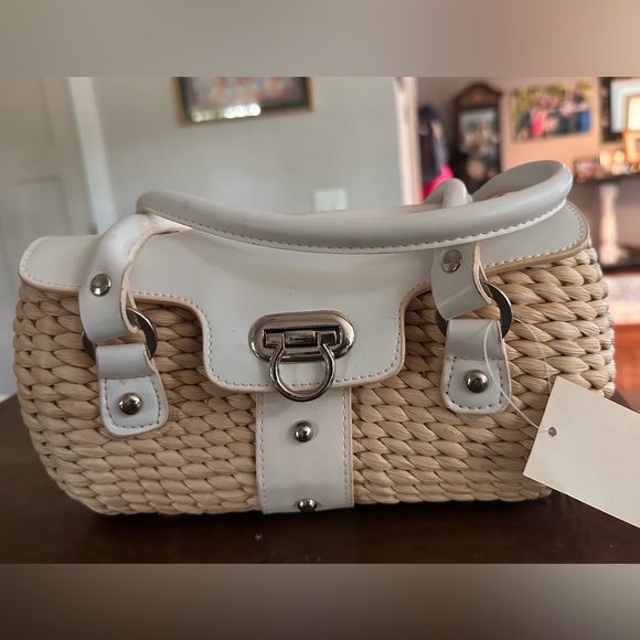 Handbags - White Trim Woven Straw Tote - Women's Fashion Bag
